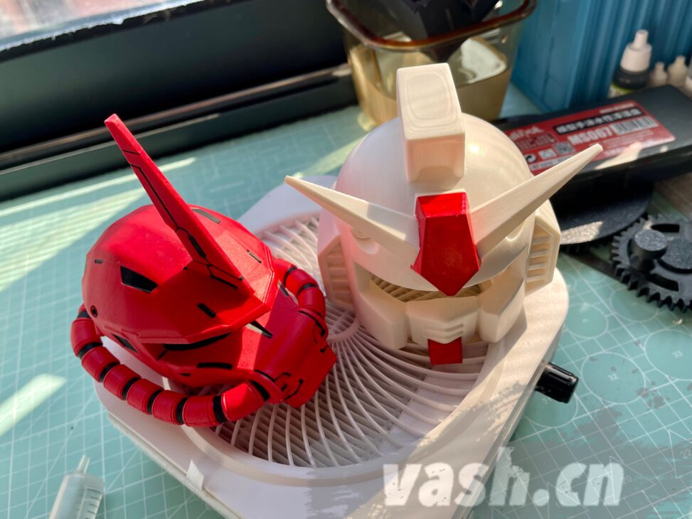 高达 Nomi 头盔 3D 打印装饰